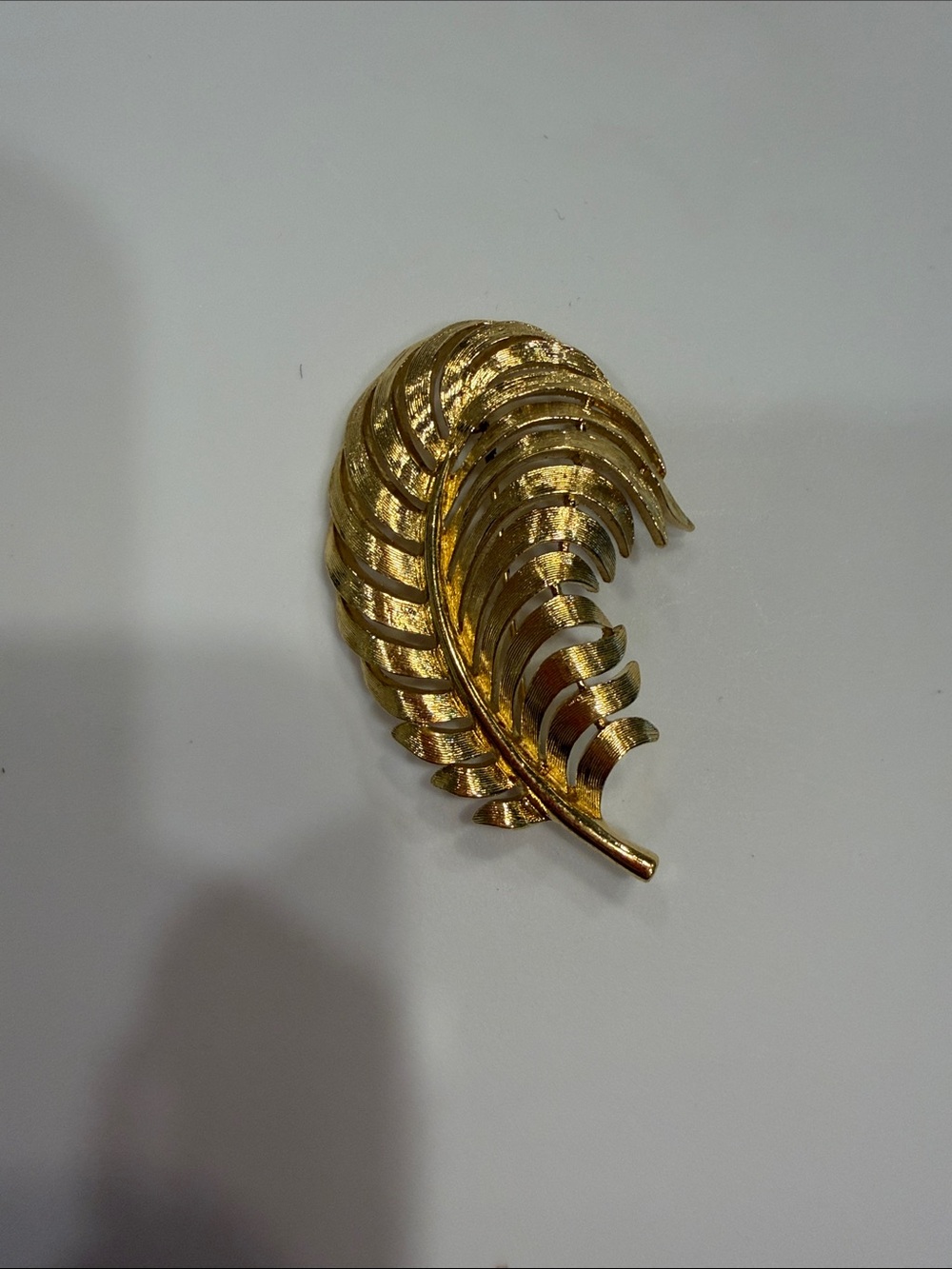 Gold Leaf Brooch Pin - Elegant Feather Design